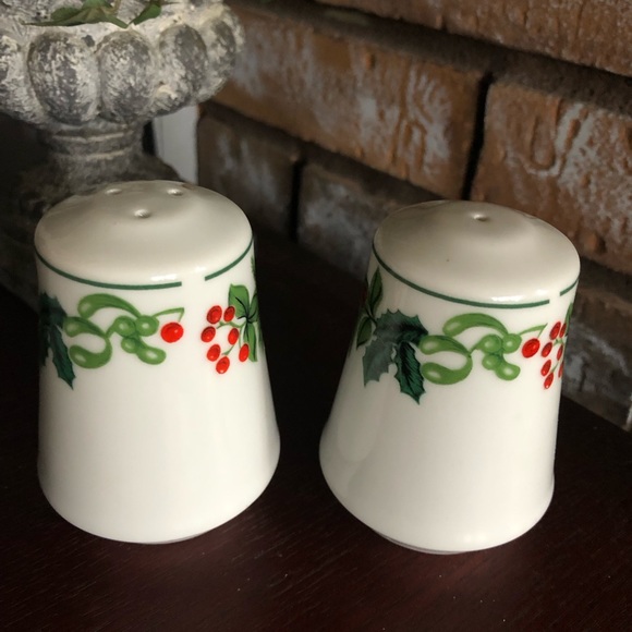 Holly Berry Porcelain Salt & Pepper Shakers - Picture 2 of 3